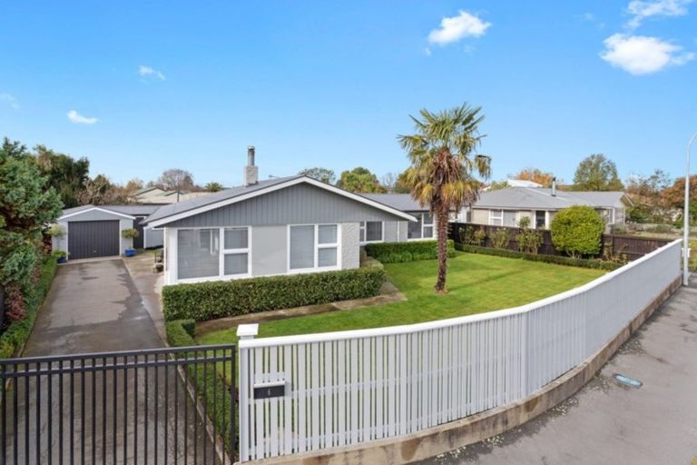 Photo of property in 6 Weston Place, Rangiora, 7400