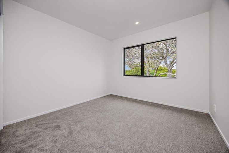 Photo of property in 13a John Walker Drive, Manurewa, Auckland, 2102