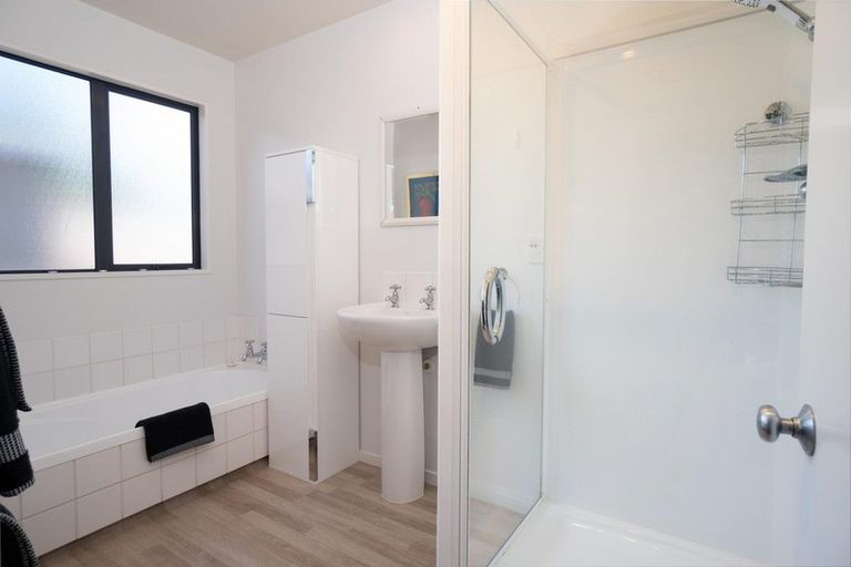 Photo of property in 137 Mcfaddens Road, St Albans, Christchurch, 8052