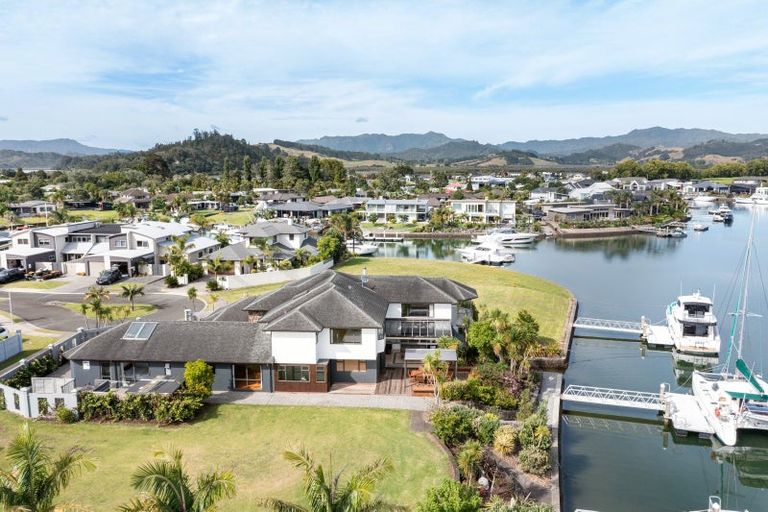 Photo of property in 12 Pelican Place, Whitianga, 3510