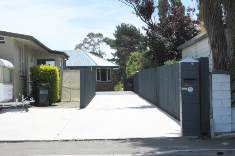Photo of property in 209a Wainoni Road, Avondale, Christchurch, 8061