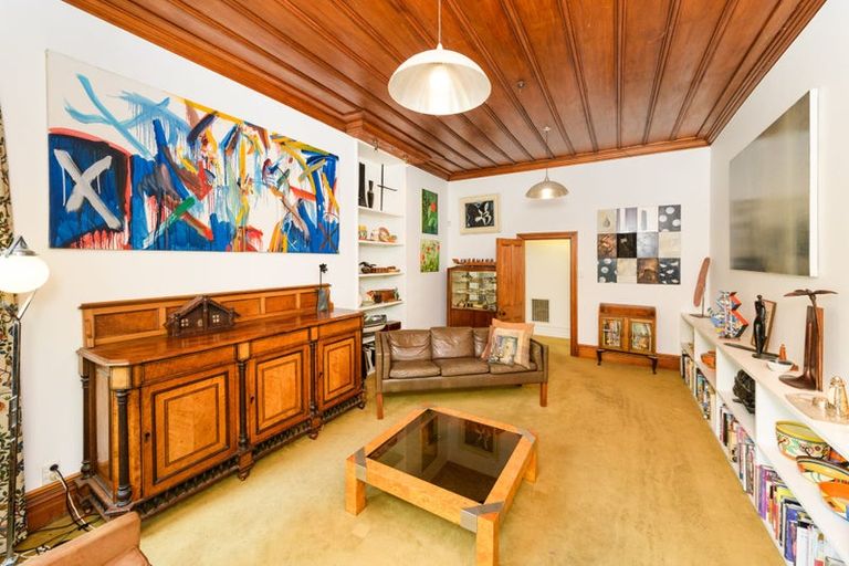 Photo of property in 124 Cook Street, West End, Palmerston North, 4410