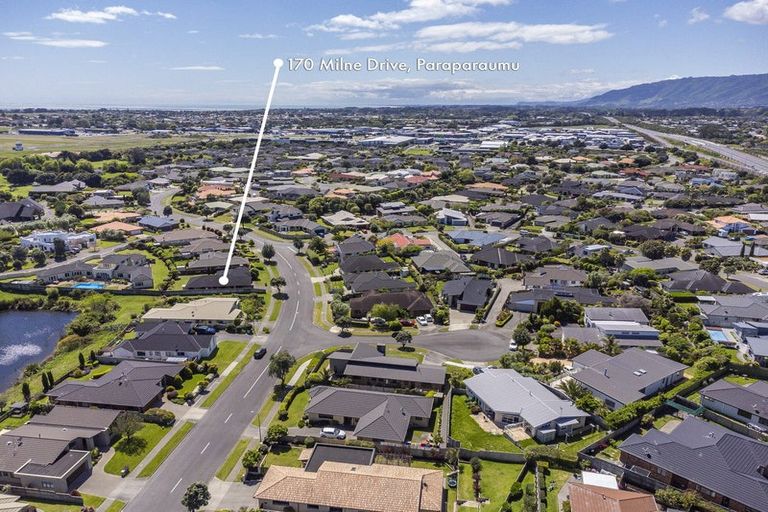 Photo of property in 170 Milne Drive, Paraparaumu, 5032