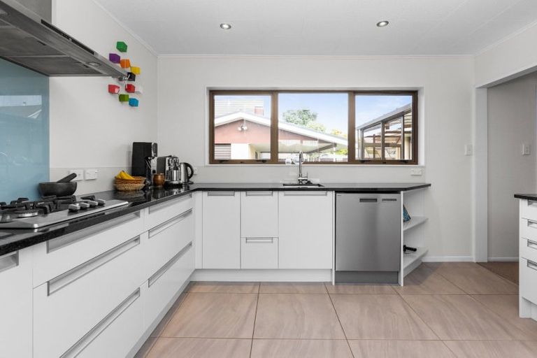 Photo of property in 25 Surrey Street, Taradale, Napier, 4112