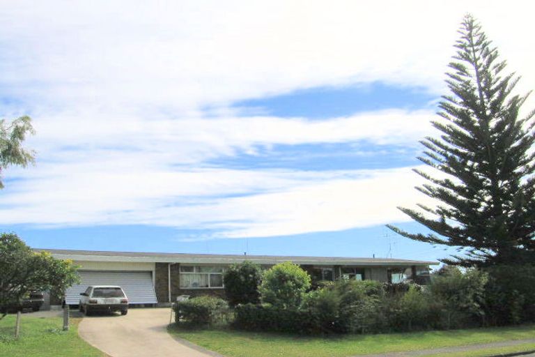 Photo of property in 1 Regent Street, Brookfield, Tauranga, 3110