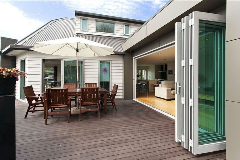 Photo of property in 78 Beach Road, Castor Bay, Auckland, 0620