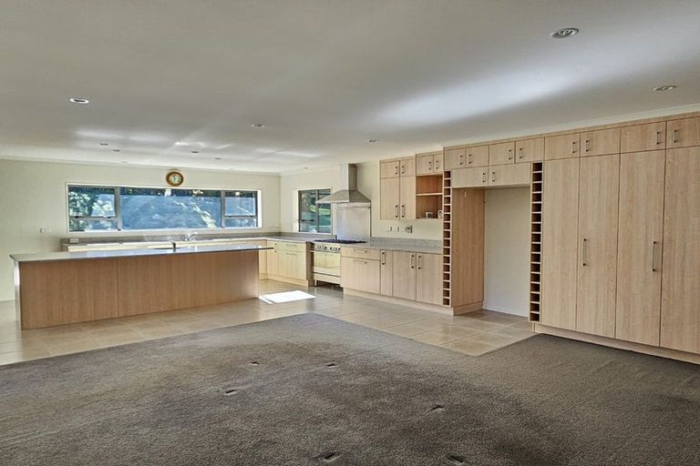 Photo of property in 50 Bing Lucas Drive, Tawa, Wellington, 5028
