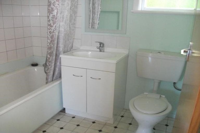 Photo of property in 9 Wrights Hill Road, Karori, Wellington, 6012