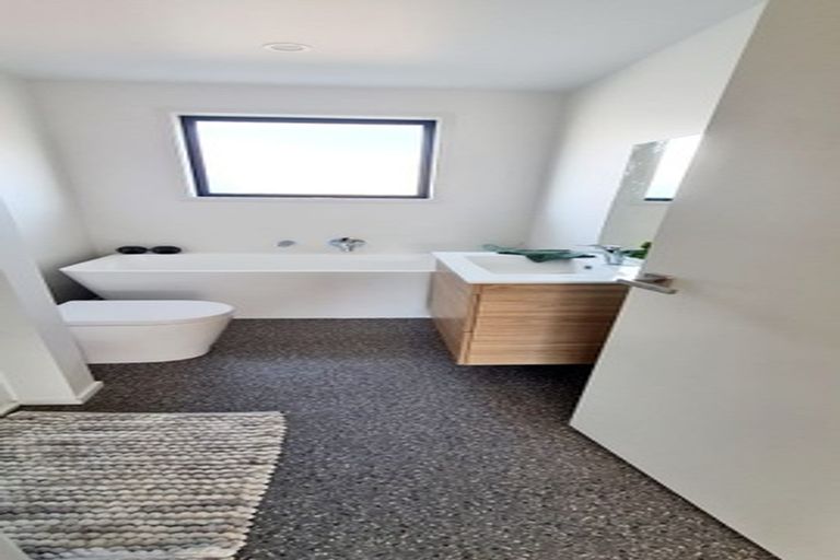 Photo of property in 30 Oldfield Lane, Marton, 4710