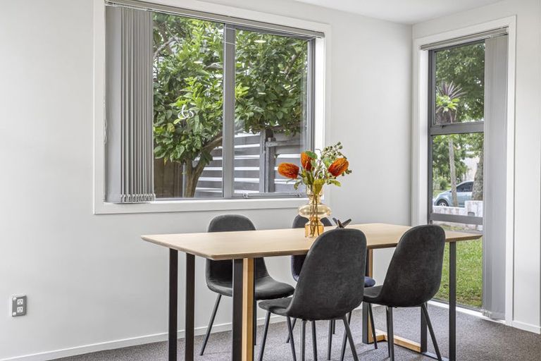 Photo of property in 202 Porchester Road, Takanini, 2112