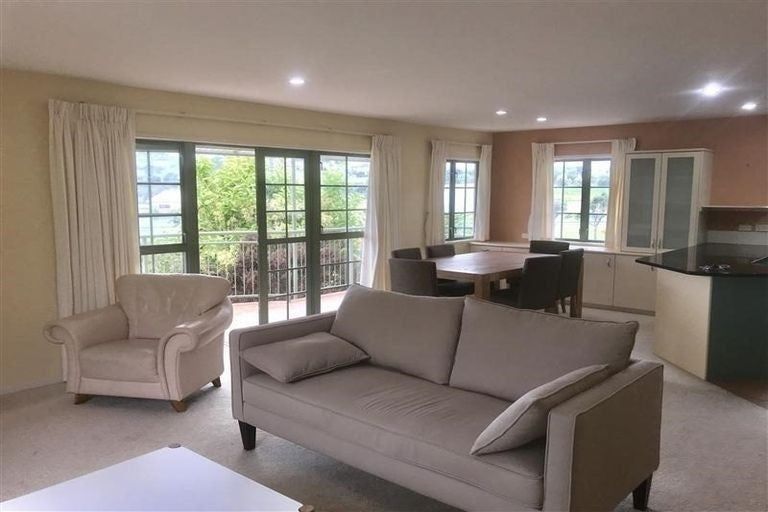 Photo of property in 28 Parkwood Crescent, Gulf Harbour, Whangaparaoa, 0930