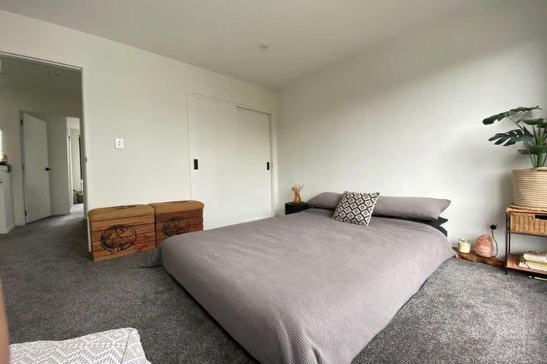 Photo of property in 2/103 Flanshaw Road, Te Atatu South, Auckland, 0610