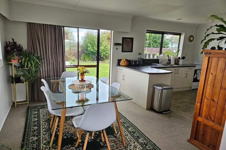 Photo of property in 23 Lane Place, Awapuni, Palmerston North, 4412