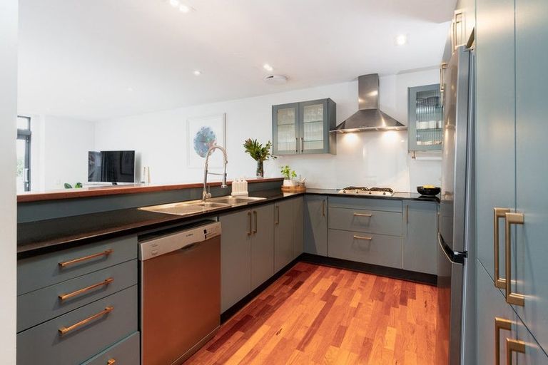 Photo of property in 28a Punjab Street, Khandallah, Wellington, 6035