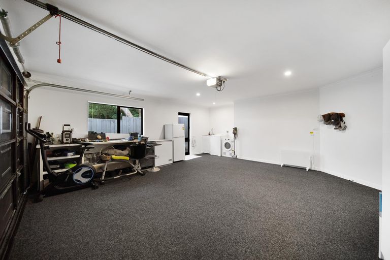 Photo of property in 17a Callis Avenue, Opaheke, Papakura, 2113