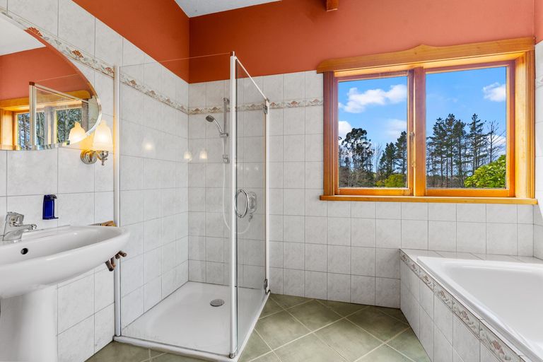 Photo of property in 364 Oneriri Road, Kaiwaka, 0573