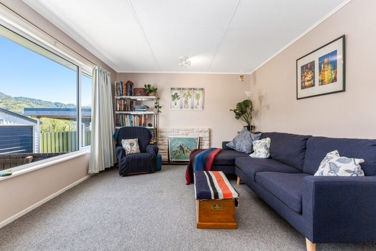 Photo of property in 112 Coast Road, Wainuiomata, Lower Hutt, 5014