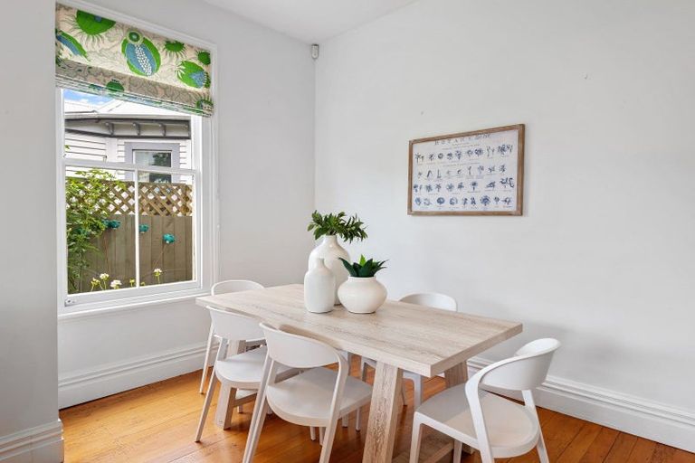 Photo of property in 14 Weston Road, St Albans, Christchurch, 8052