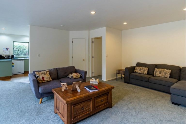 Photo of property in 74b Mazengarb Road, Paraparaumu Beach, Paraparaumu, 5032