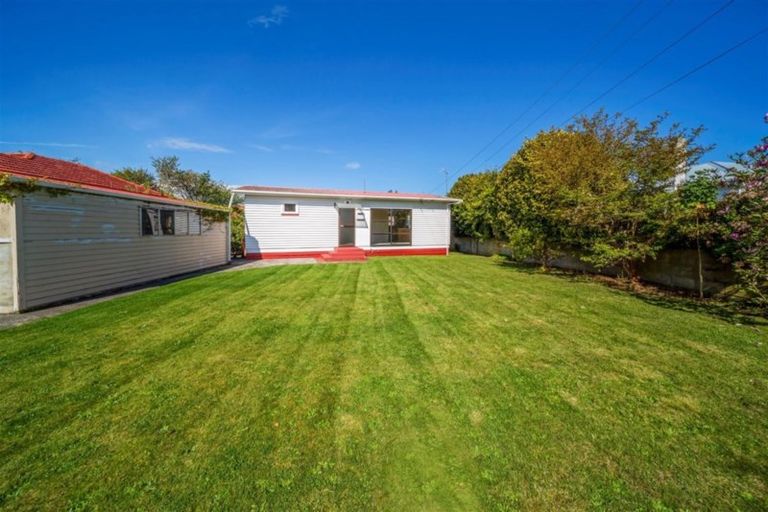 Photo of property in 12 Caplen Street, Hawera, 4610