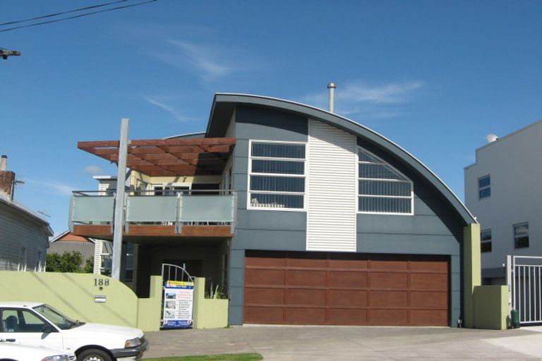 Photo of property in 188 Gill Street, Strandon, New Plymouth, 4312