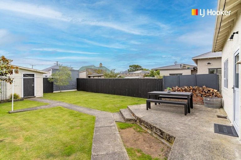 Photo of property in 10 Hargest Crescent, Saint Kilda, Dunedin, 9012
