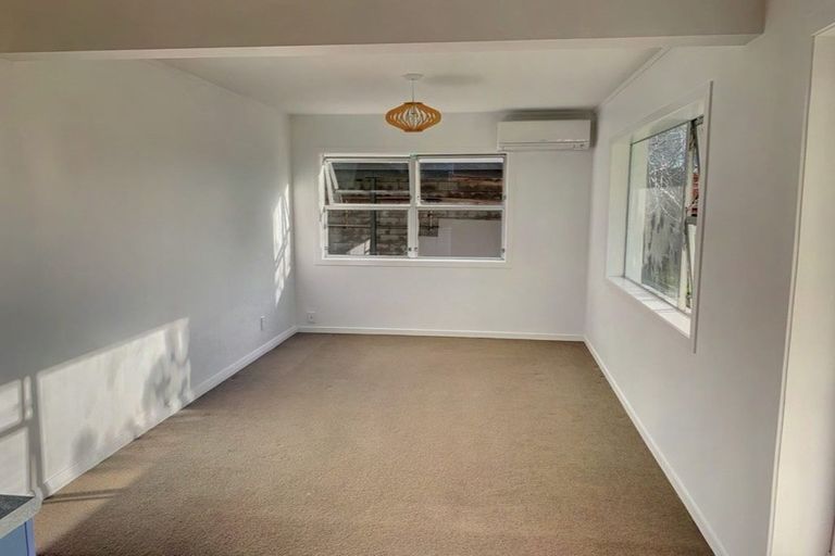 Photo of property in 12a Westwell Road, Belmont, Auckland, 0622