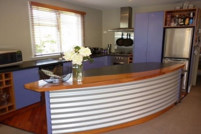 Photo of property in 100 Innes Road, St Albans, Christchurch, 8052