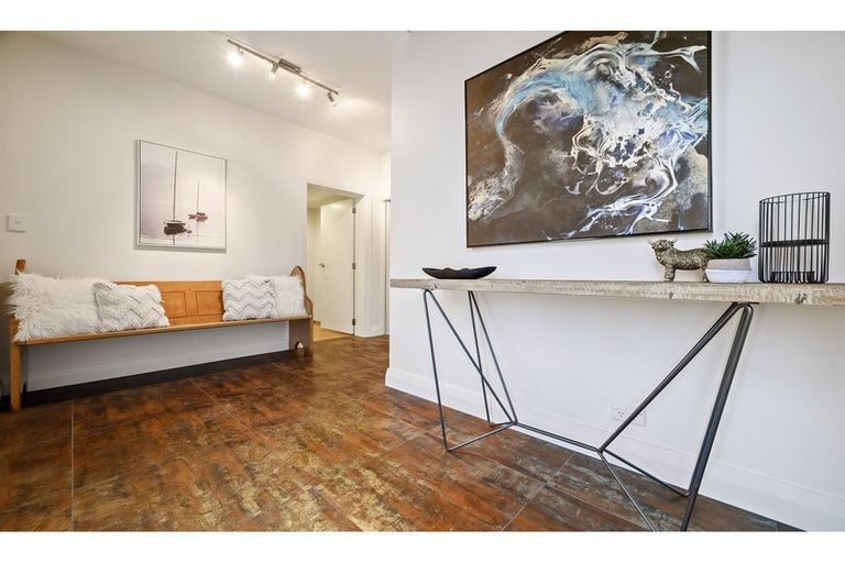 Photo of property in 77 Glenfield Crescent, Mairehau, Christchurch, 8052