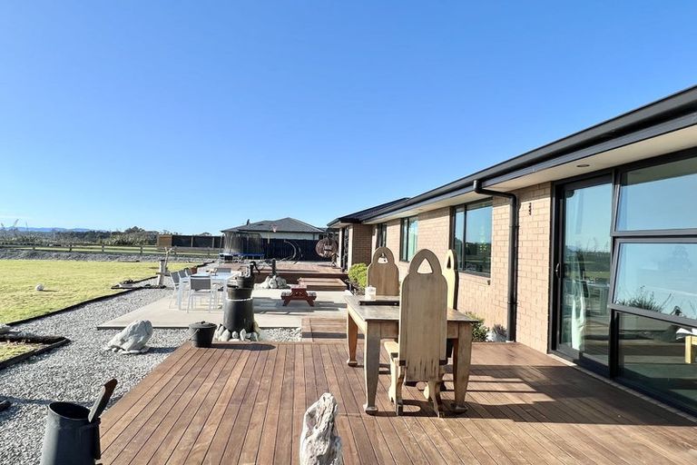 Photo of property in 10 Takutai Terrace, Ruatapu, 7883