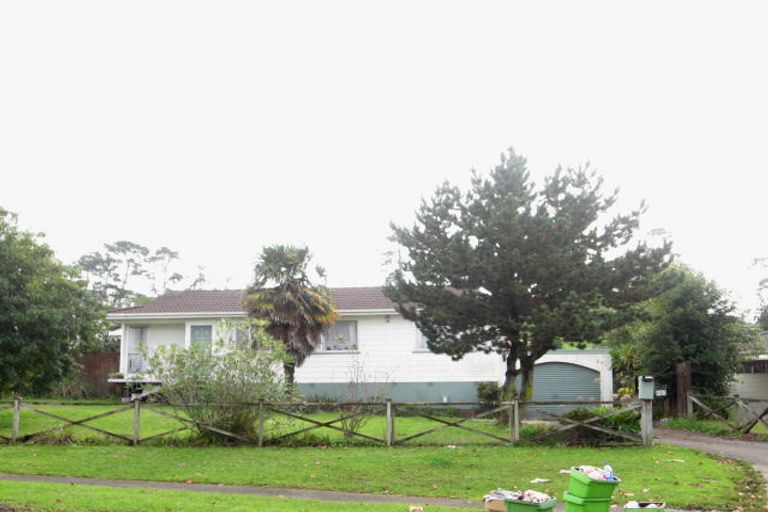 Photo of property in 25 Lisa Rise, Half Moon Bay, Auckland, 2012