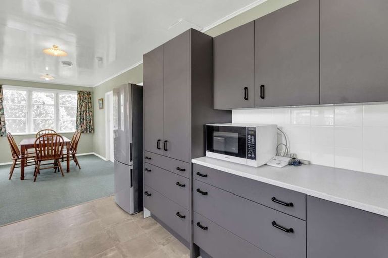 Photo of property in 20 Bear Street, Waverley, 4510