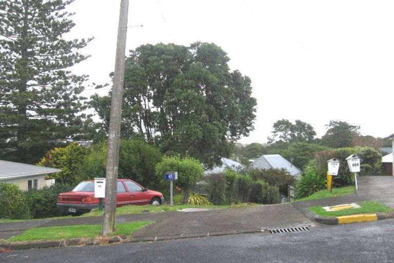 Photo of property in 43 Huka Road, Birkenhead, Auckland, 0626