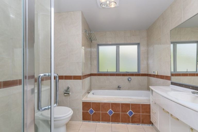 Photo of property in 33 Waverton Terrace, Churton Park, Wellington, 6037