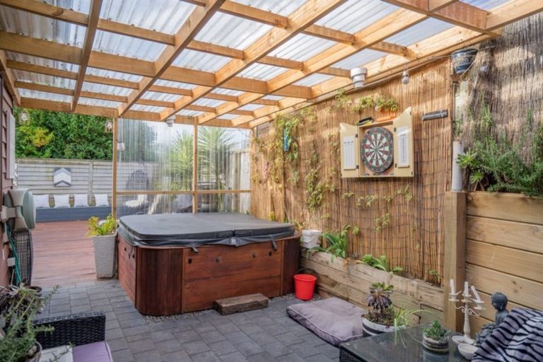 Photo of property in 50a Renown Road, Raumati South, Paraparaumu, 5032