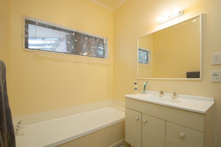 Photo of property in 137 Knorp Street, Halcombe, Feilding, 4779