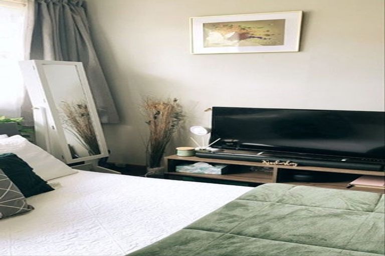 Photo of property in 212 Kaikorai Valley Road, Bradford, Dunedin, 9011