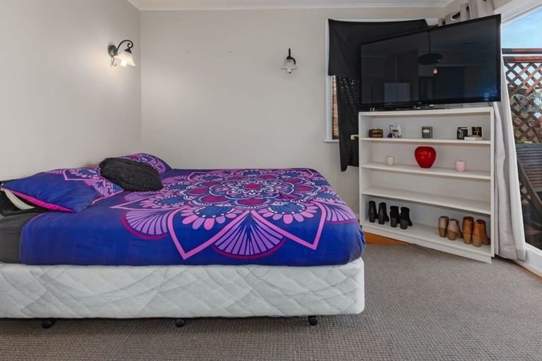 Photo of property in 33a Herewini Street, Titahi Bay, Porirua, 5022