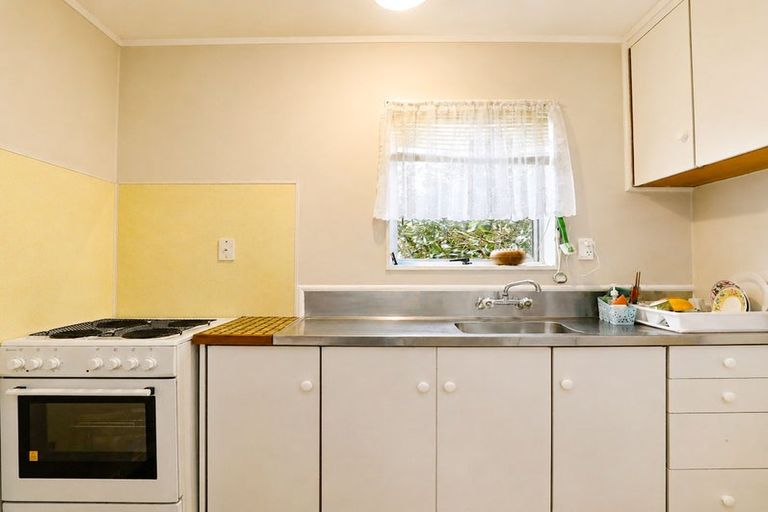 Photo of property in 94a Kawaha Point Road, Kawaha Point, Rotorua, 3010