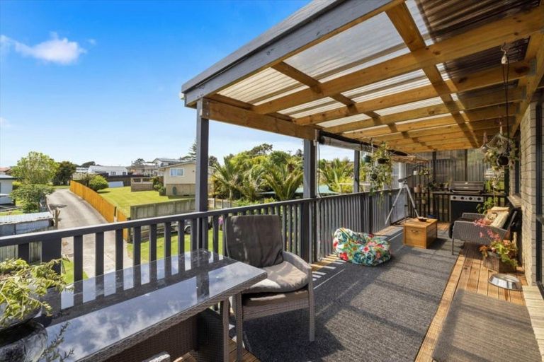 Photo of property in 3 Ngaparaoa Drive, Maketu, Te Puke, 3189