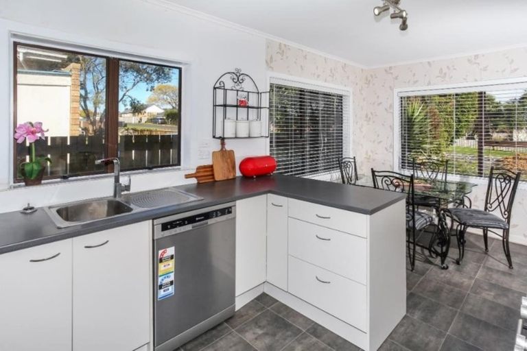 Photo of property in 11 Montgomery Avenue, Pukekohe, 2120