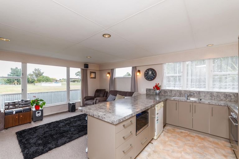Photo of property in 14 Hartley Place, Awapuni, Palmerston North, 4412