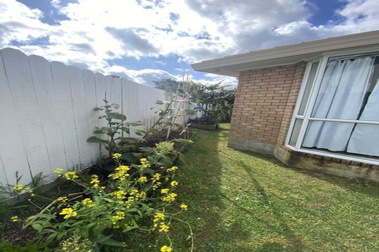 Photo of property in 24a Martin Jugum Lane, Ranui, Auckland, 0612