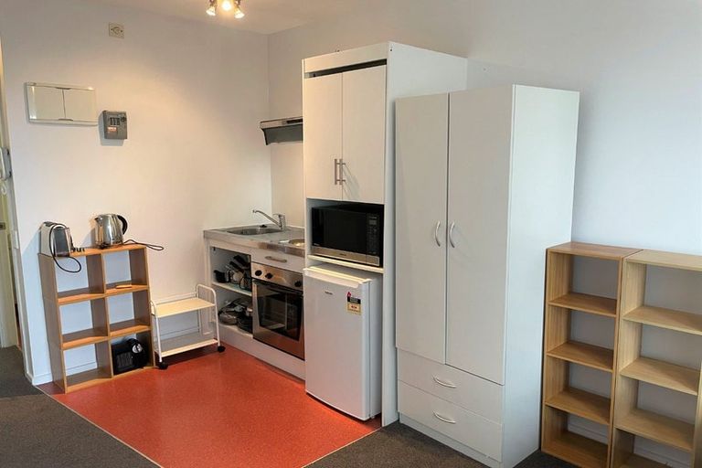 Photo of property in Orange Apartments/victoria Centr, 911/169 The Terrace, Wellington Central, Wellington, 6011