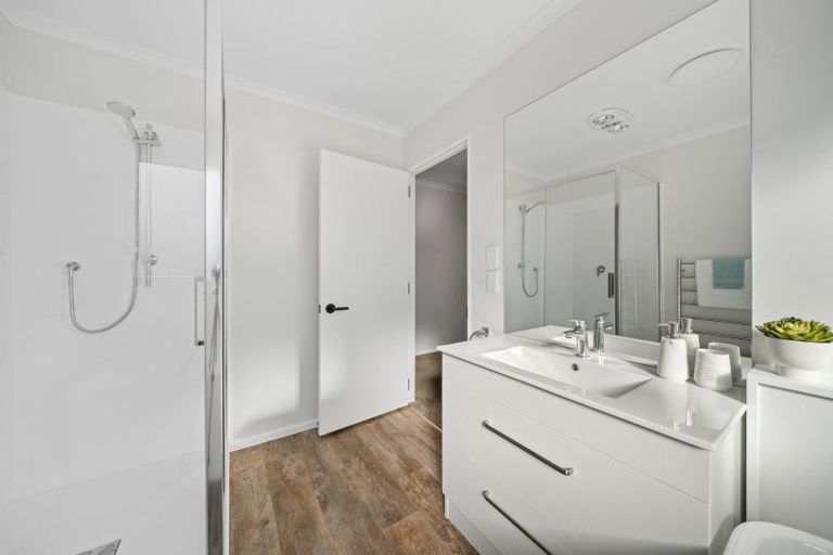 Photo of property in 29c Heta Road, Highlands Park, New Plymouth, 4312