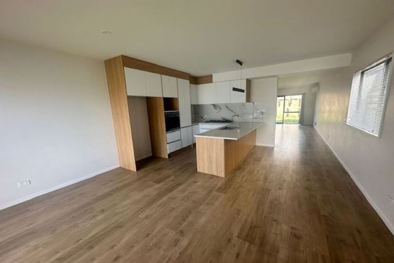 Photo of property in 12 Hearth Street, Flat Bush, Auckland, 2019