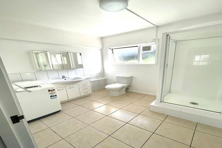 Photo of property in 2/18 Summit Drive, Torbay, Auckland, 0630