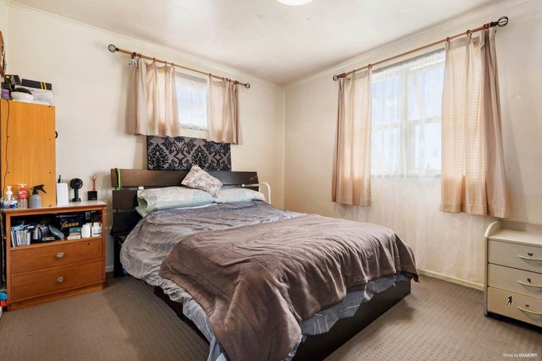 Photo of property in 105 Rathgar Road, Henderson, Auckland, 0610