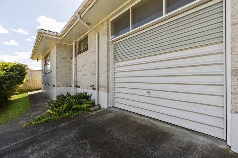 Photo of property in 2/28 Oakland Avenue, Papatoetoe, Auckland, 2025