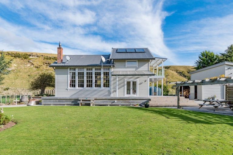 Photo of property in 10122 State Highway 1, Taihape, 4795